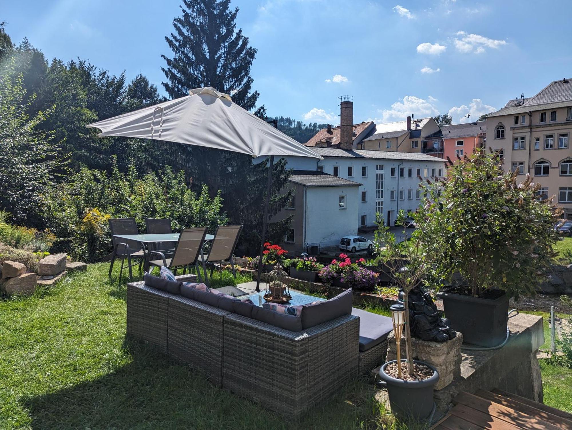 Hw2B - Urlaubsmagie - Wohlfuehlwohnung Mit Balkon, Pool, Sauna & Terrasse Sebnitz Extérieur photo