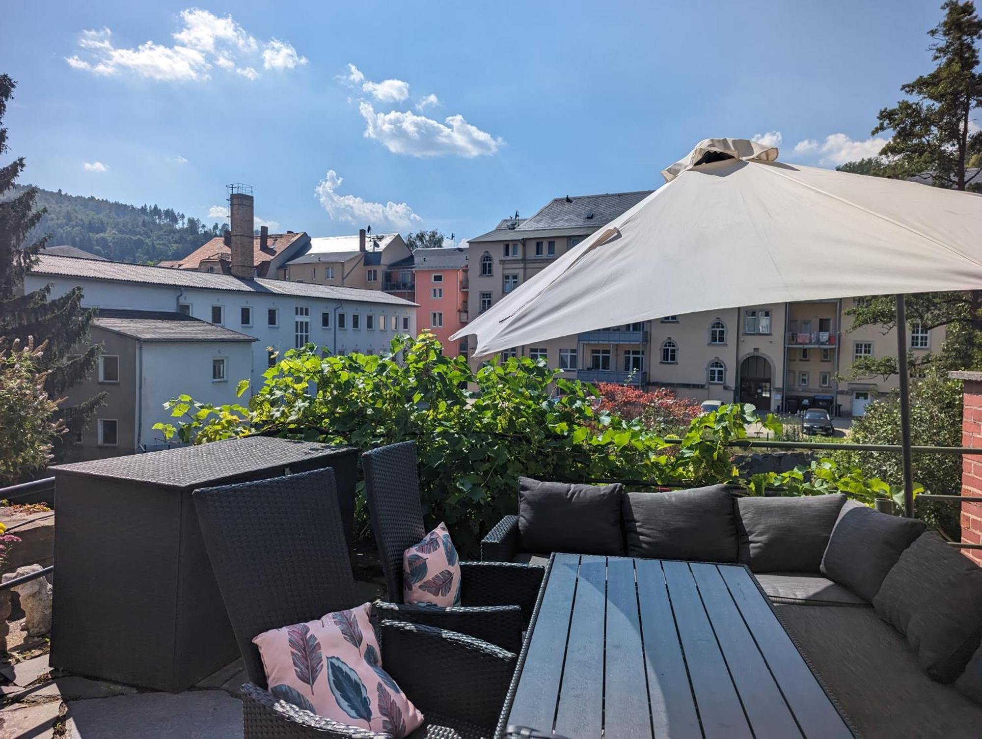 Hw2B - Urlaubsmagie - Wohlfuehlwohnung Mit Balkon, Pool, Sauna & Terrasse Sebnitz Extérieur photo