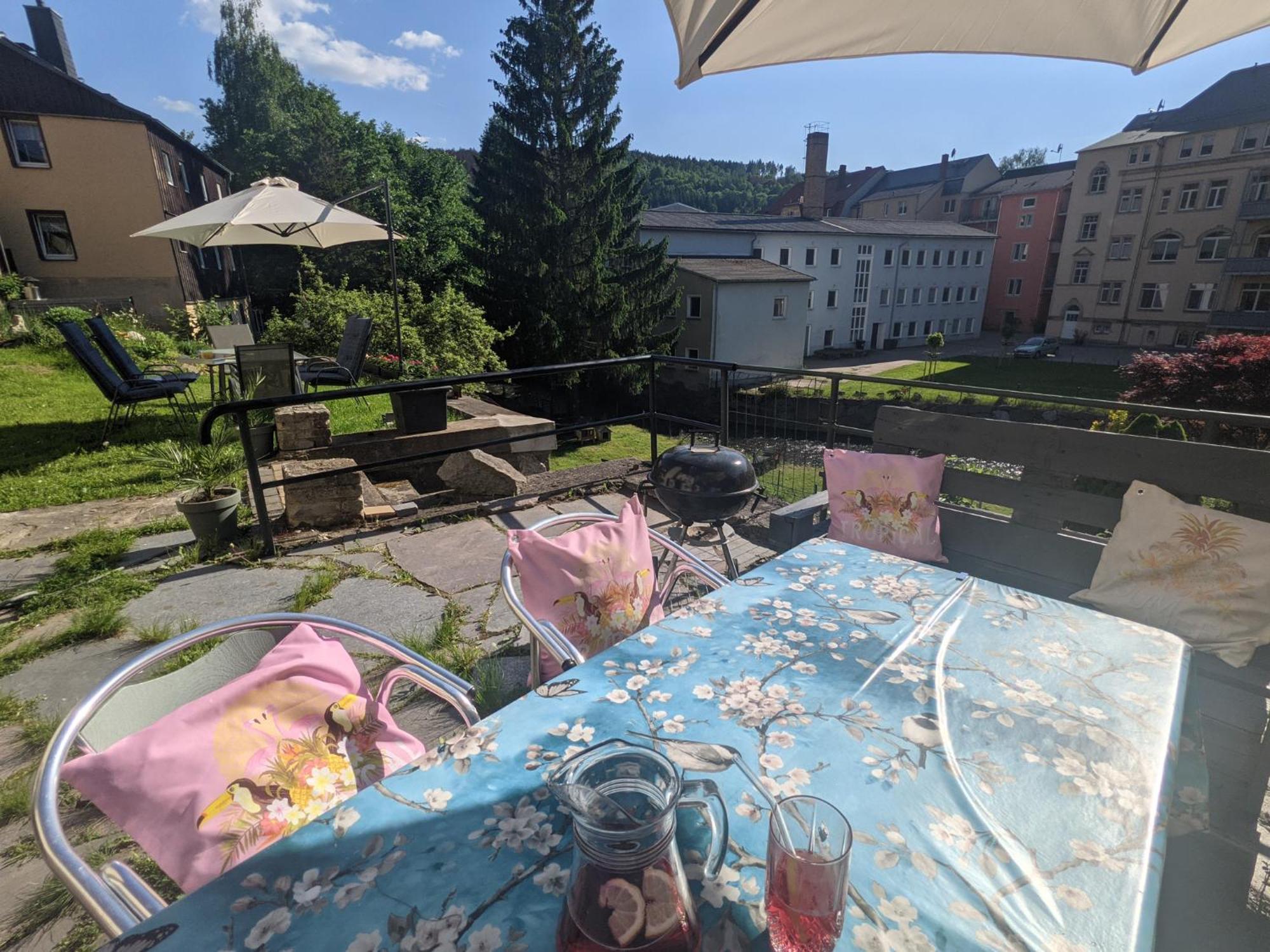 Hw2B - Urlaubsmagie - Wohlfuehlwohnung Mit Balkon, Pool, Sauna & Terrasse Sebnitz Extérieur photo