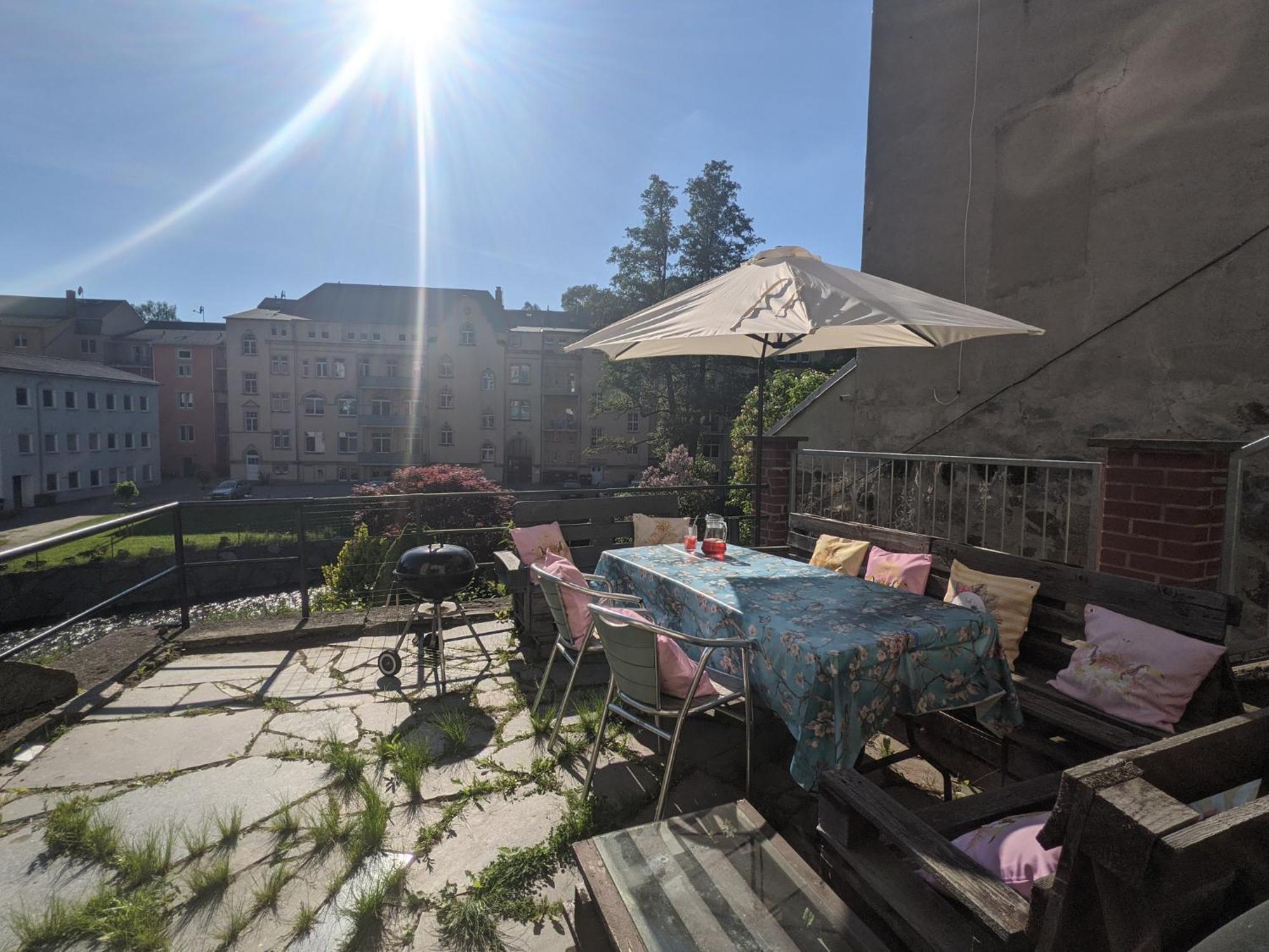 Hw2B - Urlaubsmagie - Wohlfuehlwohnung Mit Balkon, Pool, Sauna & Terrasse Sebnitz Extérieur photo